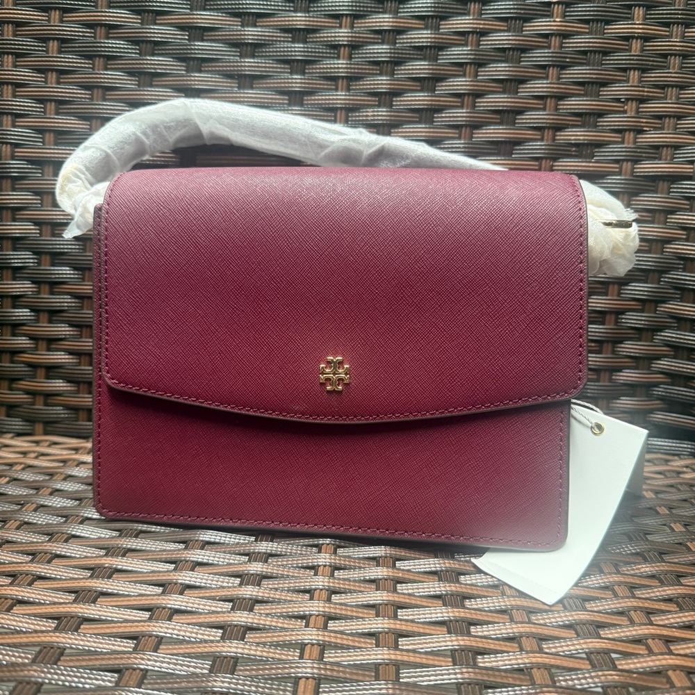 Tory Burch Emerson envelope Adjustable Shoulder Bag imperial garnet 61450